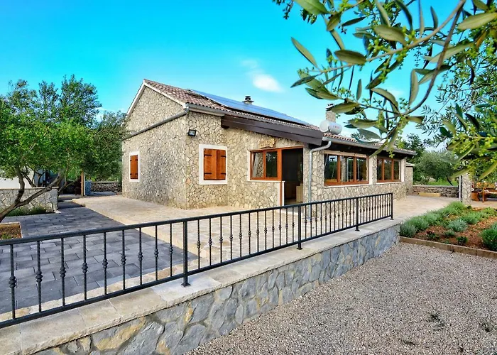 Stone House 别墅 *